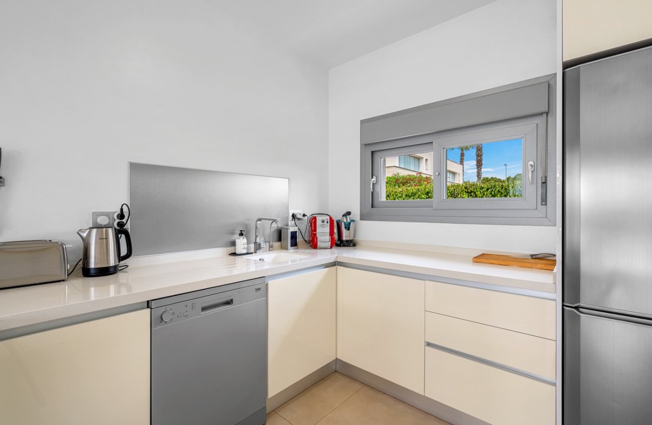 Herverkoop - Villa -
Orihuela Costa - Costa Blanca