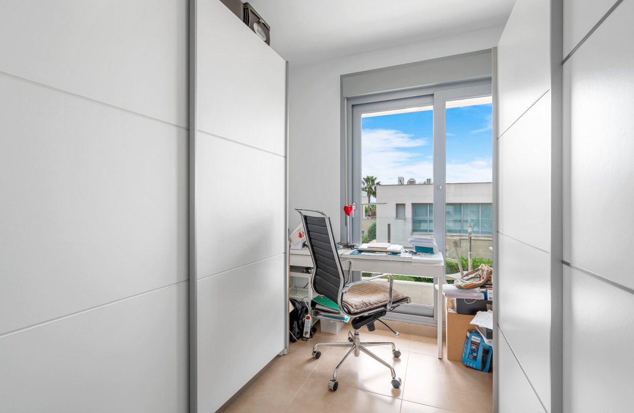 Herverkoop - Villa -
Orihuela Costa - Costa Blanca