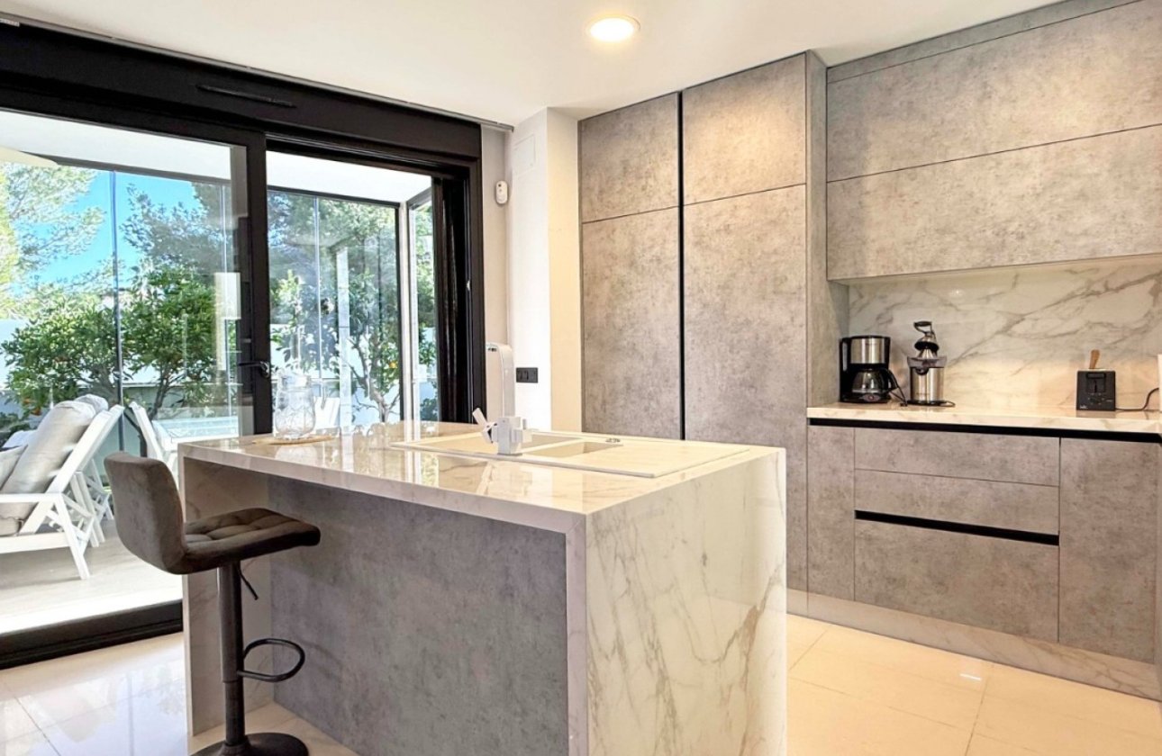 Herverkoop - Villa -
Orihuela Costa - Costa Blanca