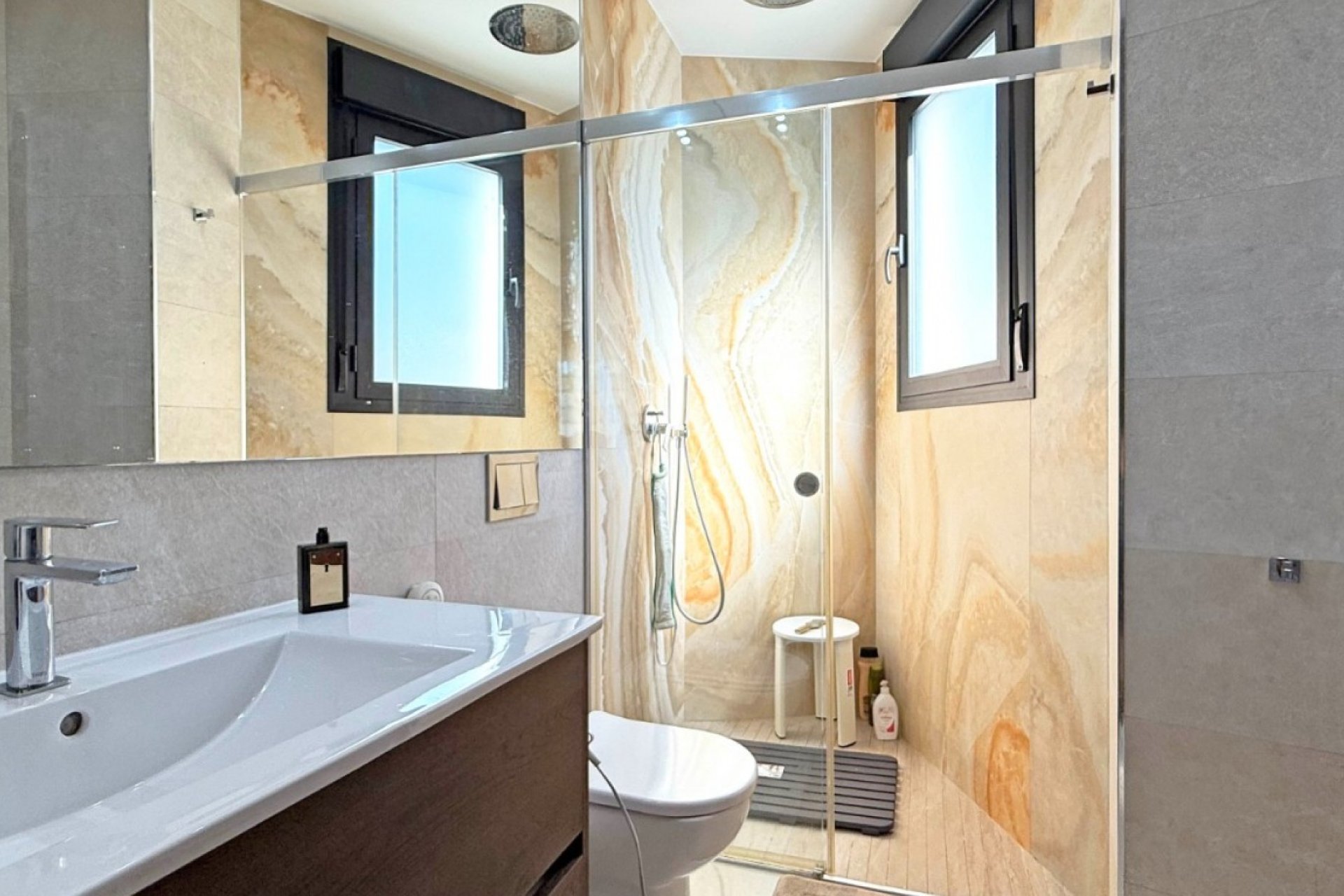 Herverkoop - Villa -
Orihuela Costa - Costa Blanca