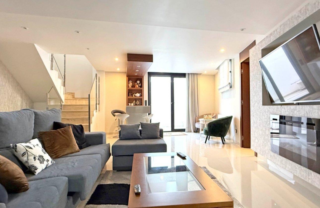 Herverkoop - Villa -
Orihuela Costa - Costa Blanca