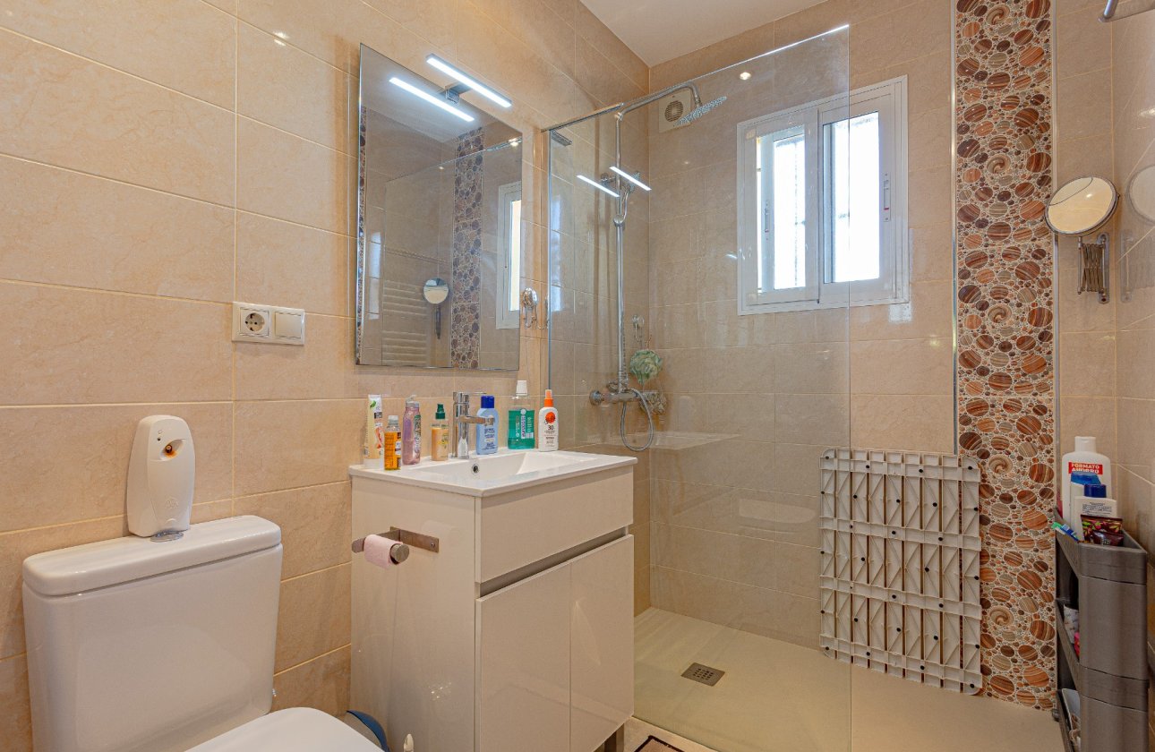 Herverkoop - Villa -
Orihuela Costa - Costa Blanca