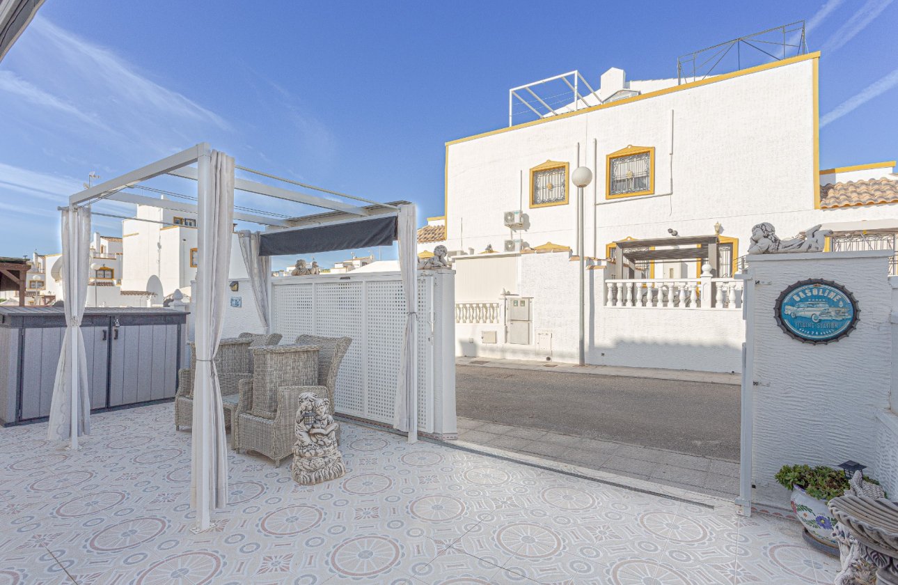 Herverkoop - Villa -
Orihuela Costa - Costa Blanca