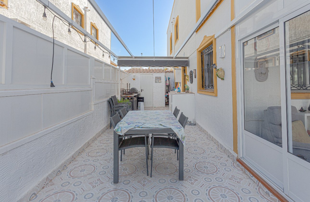 Herverkoop - Villa -
Orihuela Costa - Costa Blanca