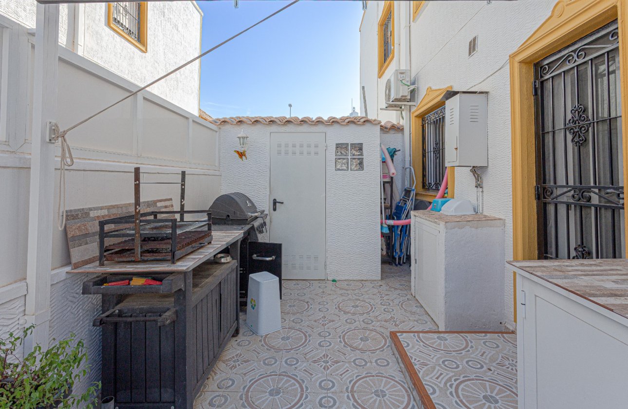 Herverkoop - Villa -
Orihuela Costa - Costa Blanca