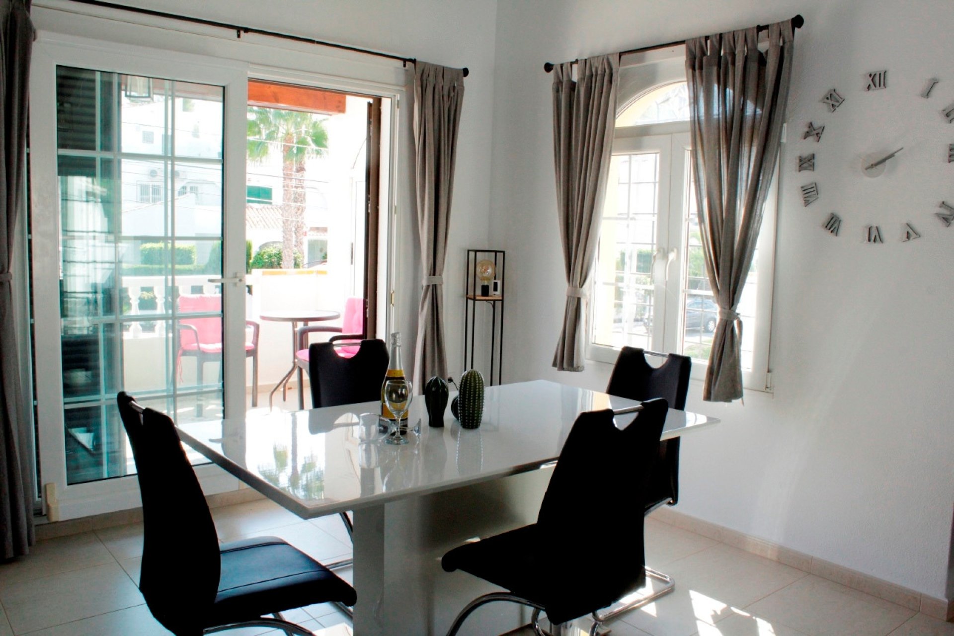 Herverkoop - Villa -
Orihuela Costa - Costa Blanca