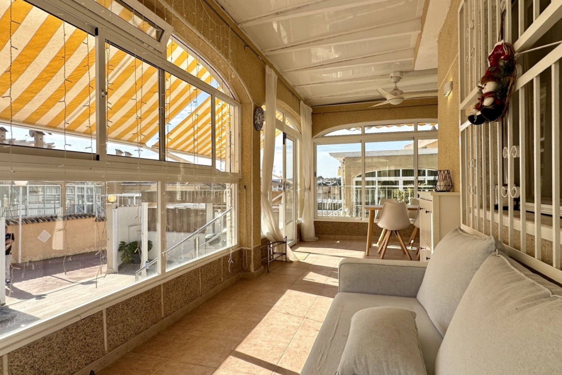 Herverkoop - Villa -
Orihuela Costa - Costa Blanca