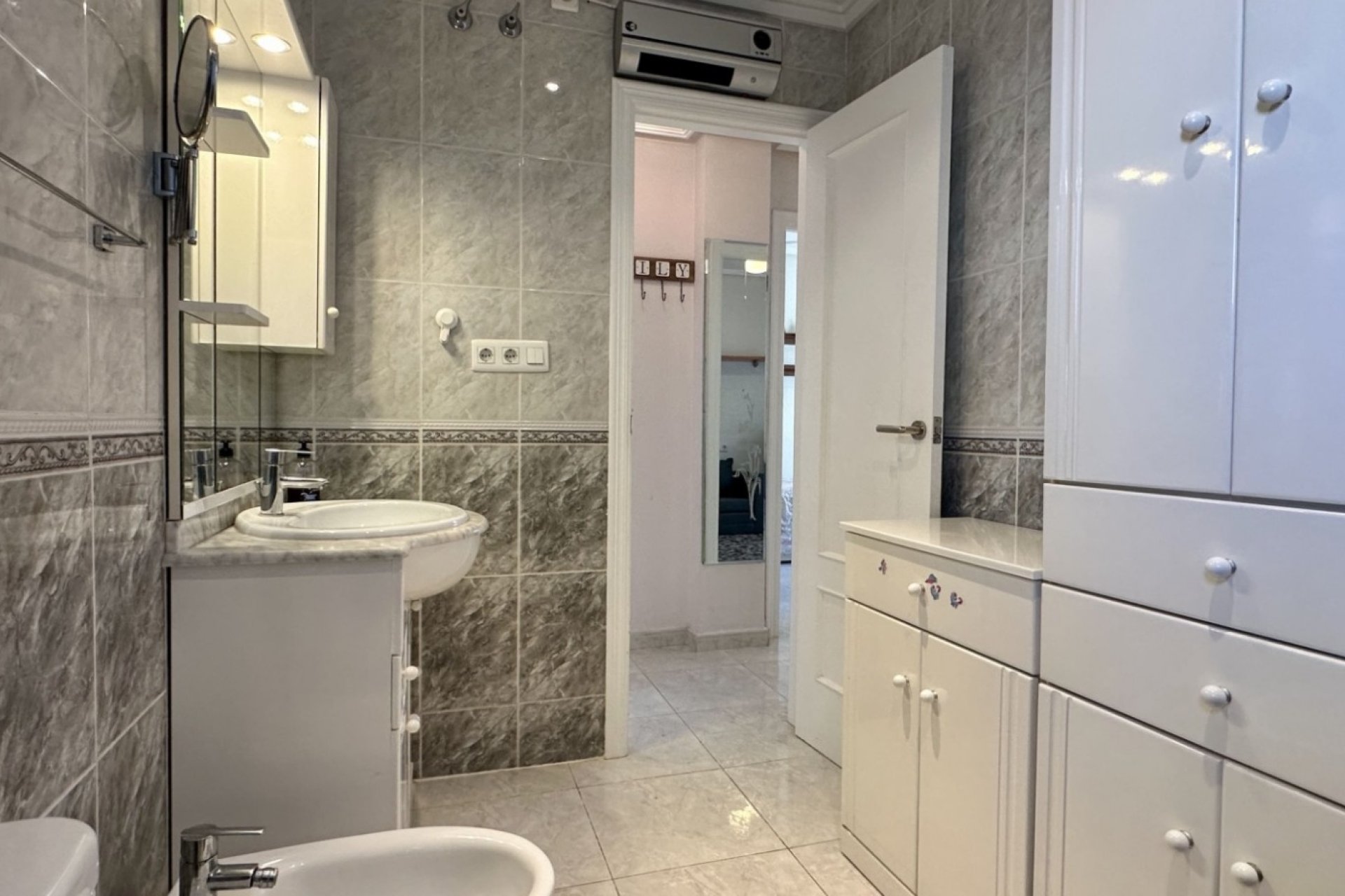 Herverkoop - Villa -
Orihuela Costa - Costa Blanca