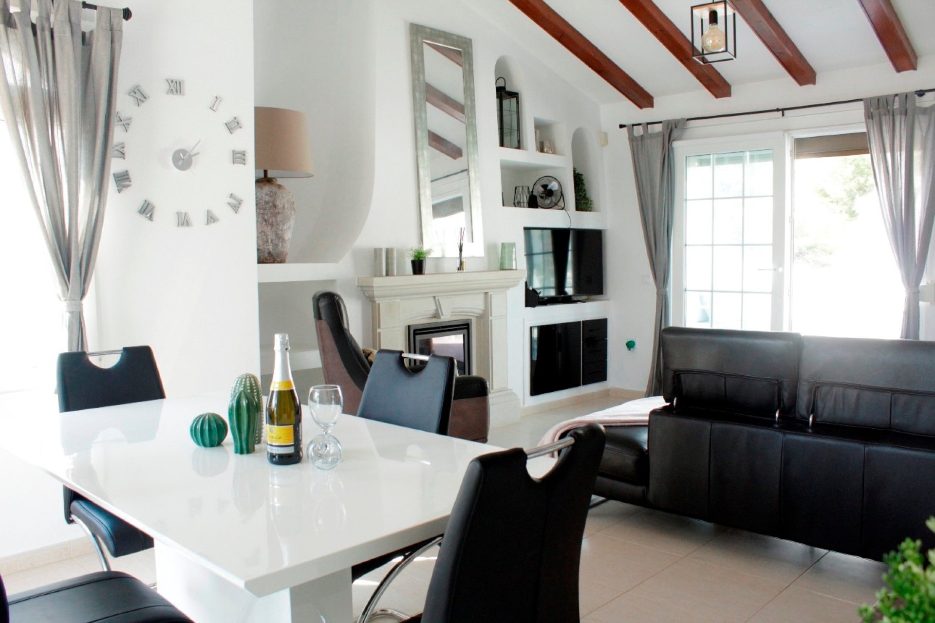 Herverkoop - Villa -
Orihuela Costa - Costa Blanca