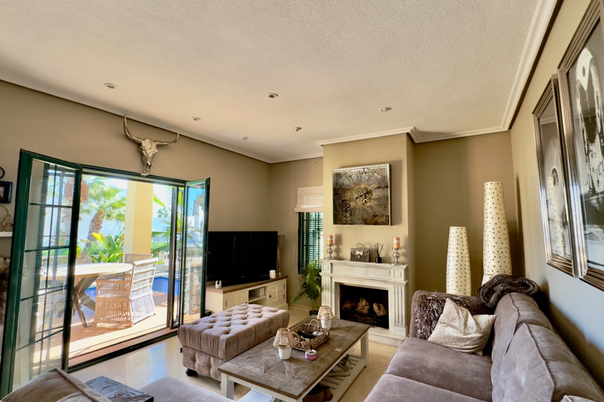 Herverkoop - Villa -
Orihuela Costa - Costa Blanca