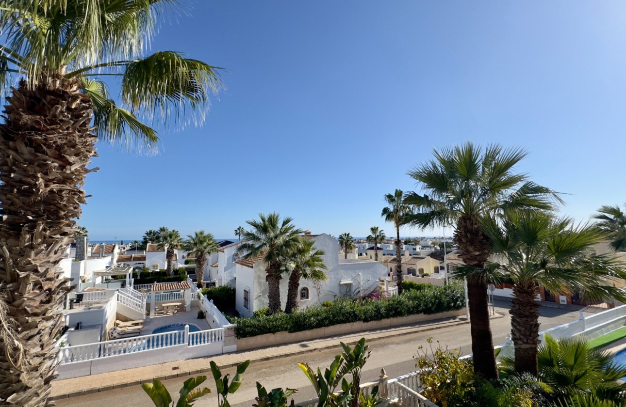 Herverkoop - Villa -
Orihuela Costa - Costa Blanca