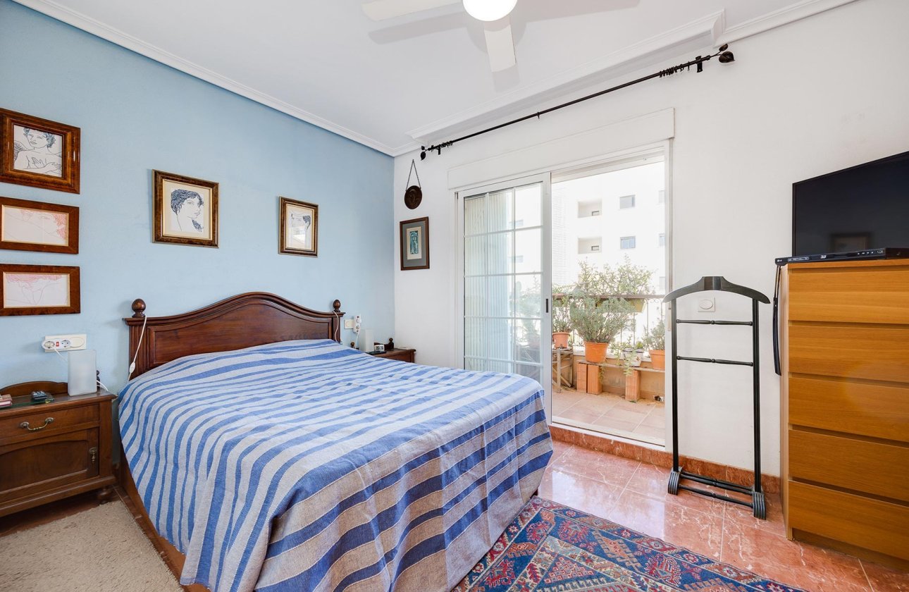 Herverkoop - Villa -
Orihuela Costa - Costa Blanca