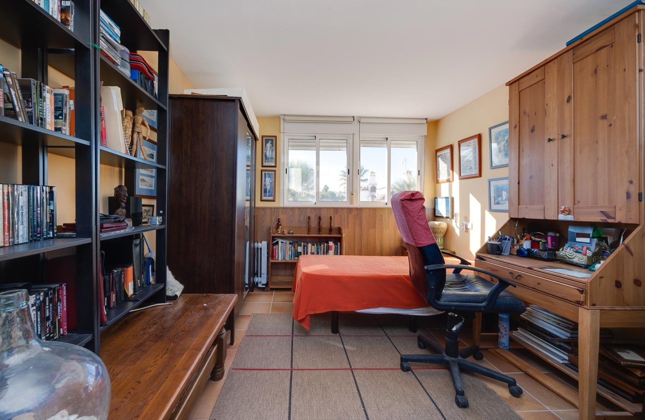 Herverkoop - Villa -
Orihuela Costa - Costa Blanca