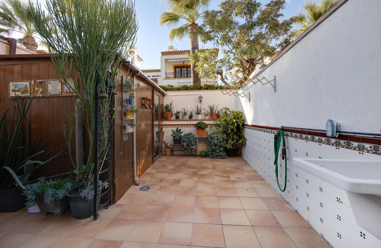 Herverkoop - Villa -
Orihuela Costa - Costa Blanca