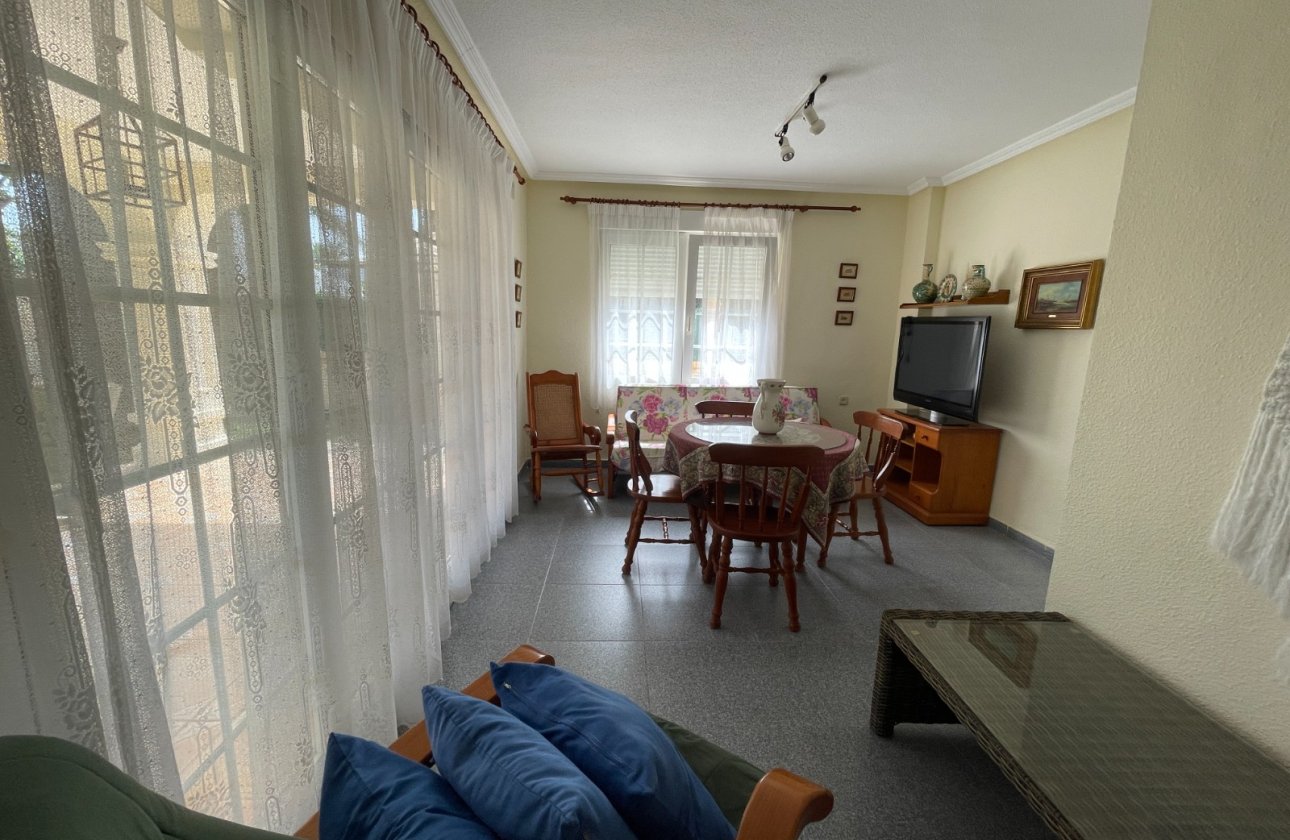 Herverkoop - Villa -
Orihuela Costa - Costa Blanca