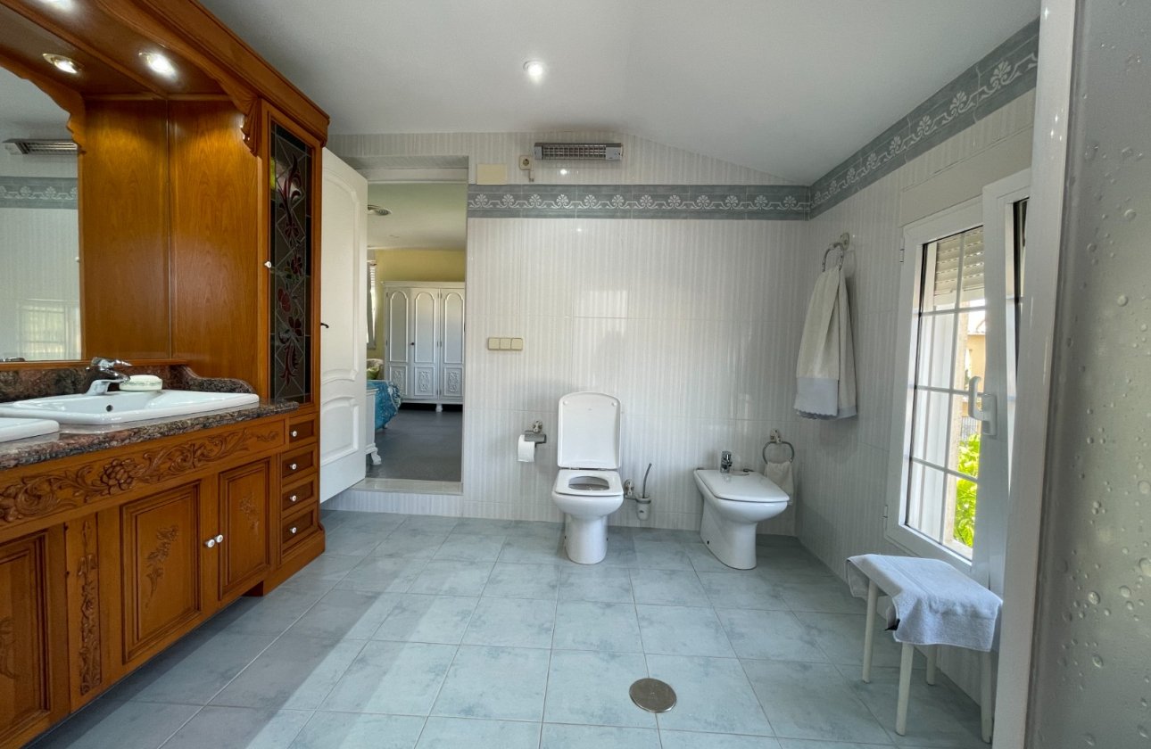 Herverkoop - Villa -
Orihuela Costa - Costa Blanca