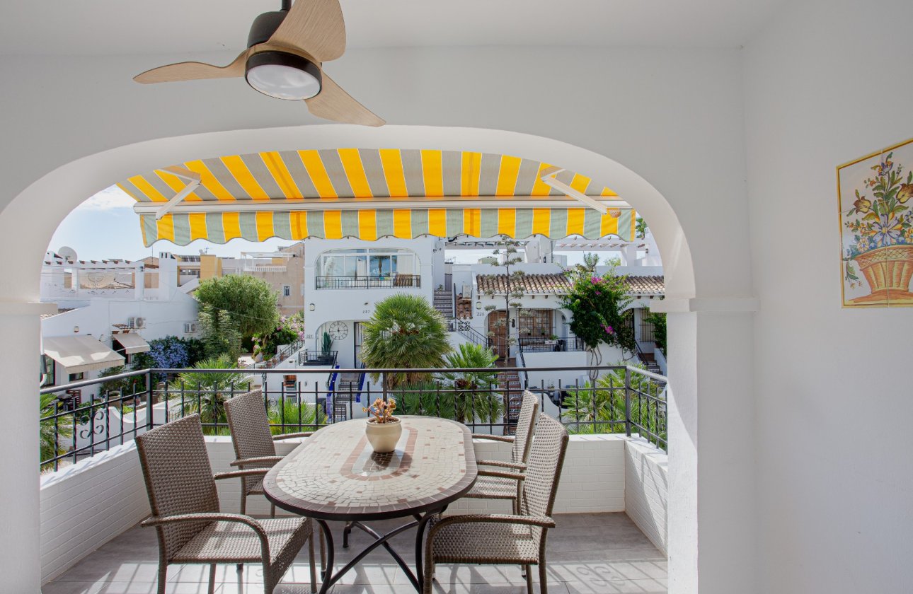 Herverkoop - Villa -
Orihuela Costa - Costa Blanca