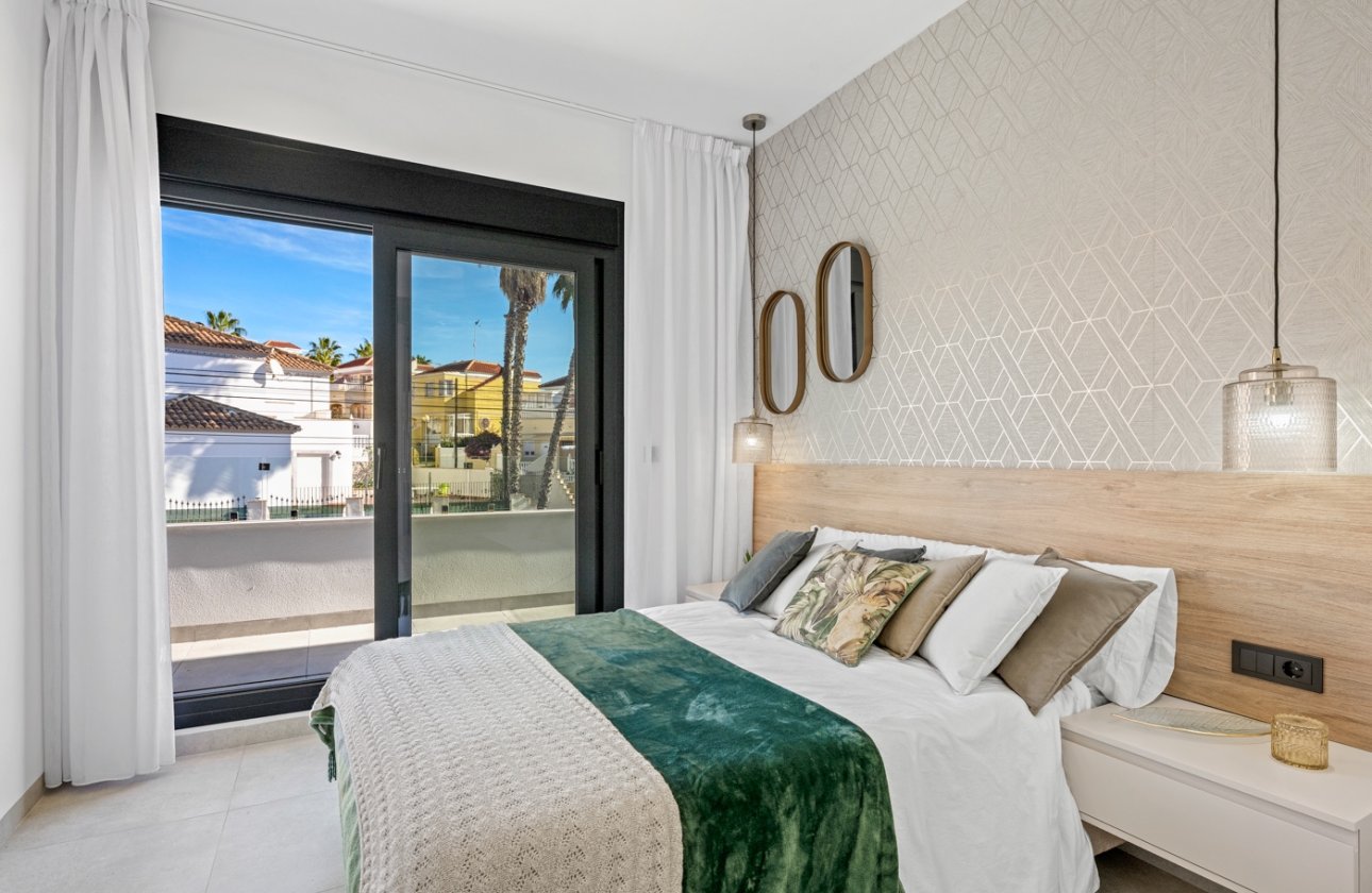 Herverkoop - Villa -
Orihuela Costa - Costa Blanca