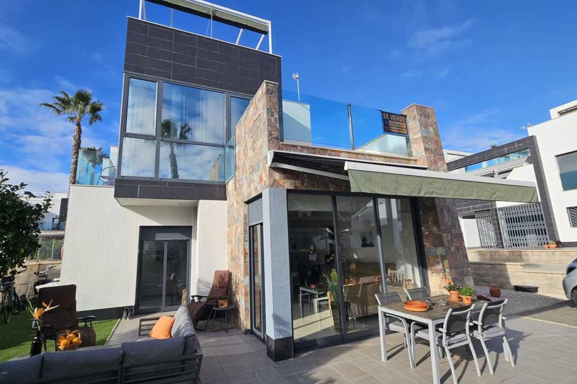 Herverkoop - Villa -
Orihuela Costa - Costa Blanca