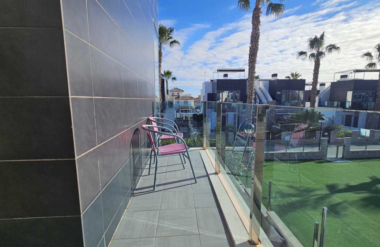 Herverkoop - Villa -
Orihuela Costa - Costa Blanca