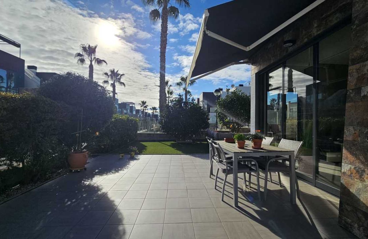 Herverkoop - Villa -
Orihuela Costa - Costa Blanca