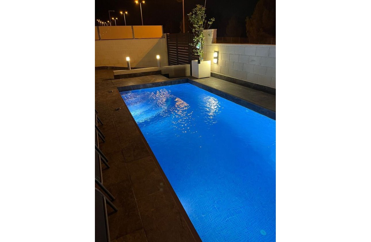 Herverkoop - Villa -
Orihuela Costa - Costa Blanca