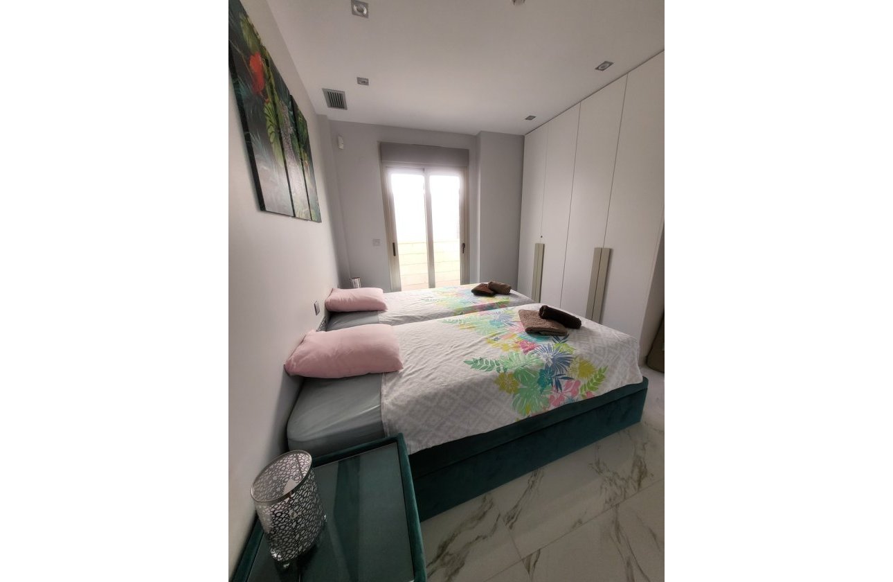 Herverkoop - Villa -
Orihuela Costa - Costa Blanca