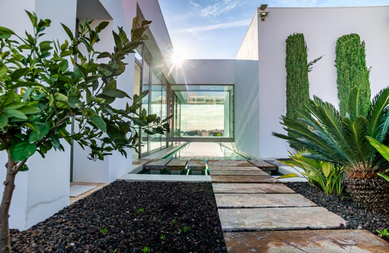 Herverkoop - Villa -
Orihuela Costa - Costa Blanca