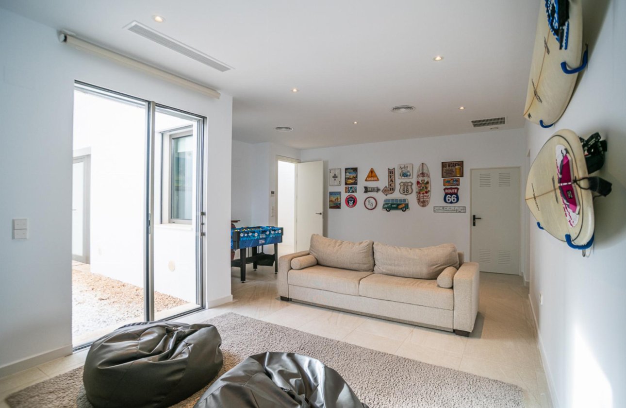 Herverkoop - Villa -
Orihuela Costa - Costa Blanca