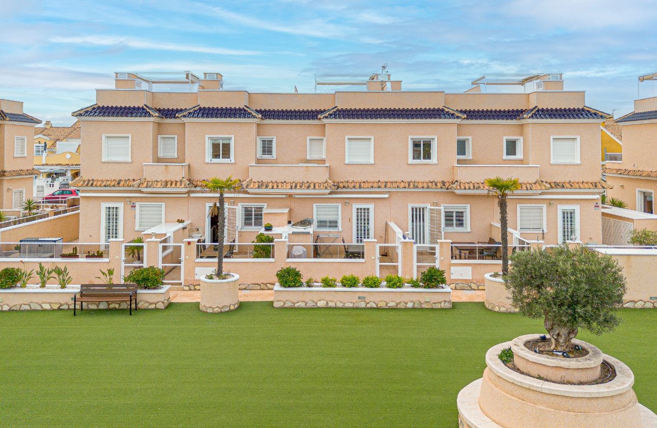 Herverkoop - Villa -
Orihuela Costa - Costa Blanca