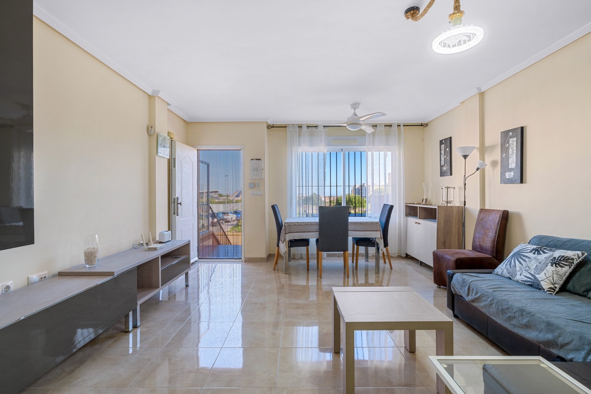 Herverkoop - Villa -
Orihuela Costa - Costa Blanca