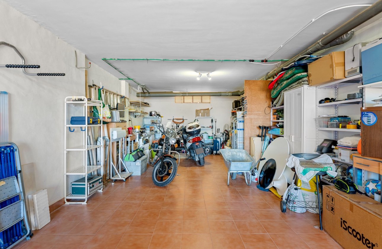 Herverkoop - Villa -
Orihuela Costa - Costa Blanca