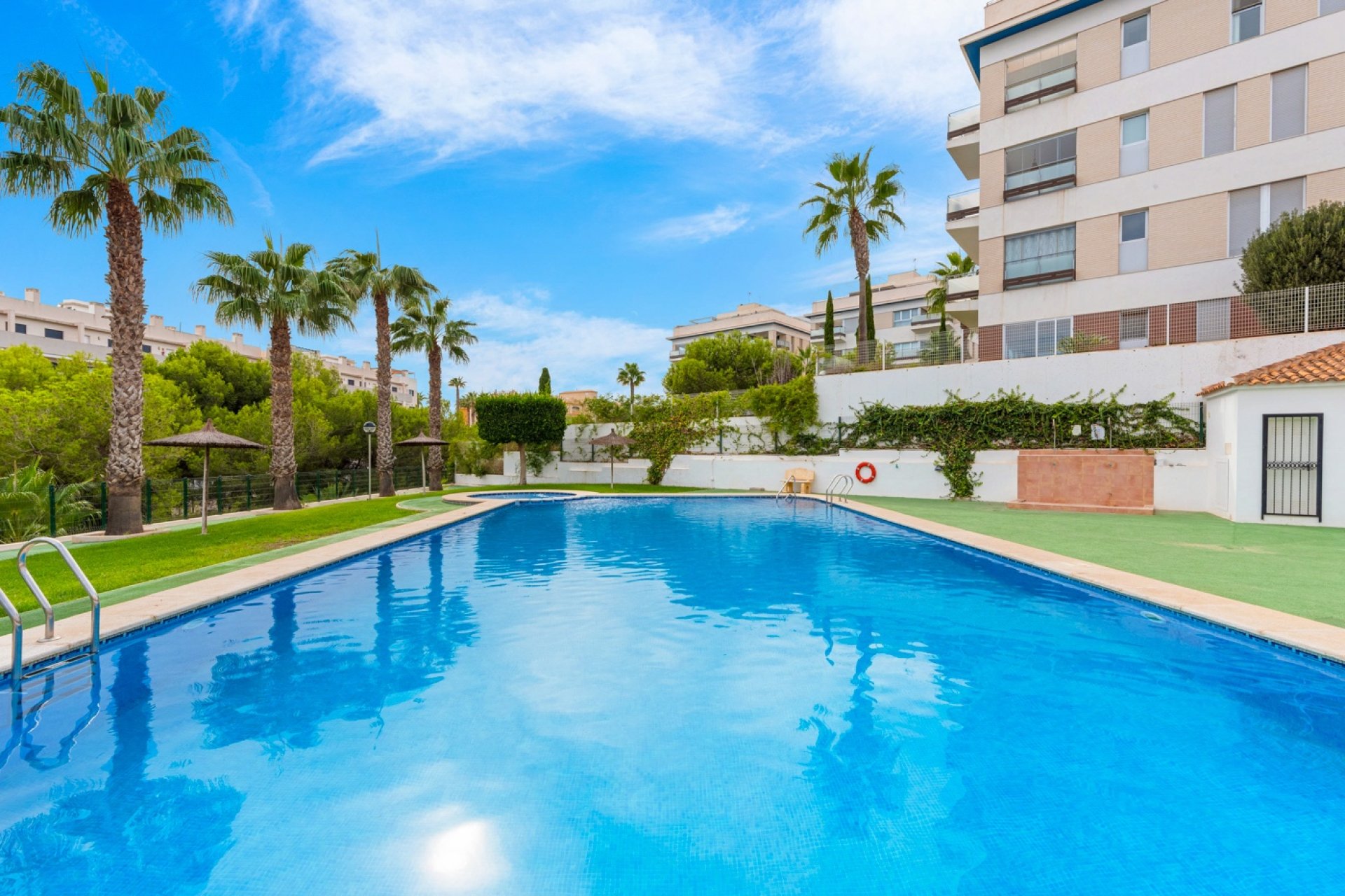 Herverkoop - Villa -
Orihuela Costa - Costa Blanca