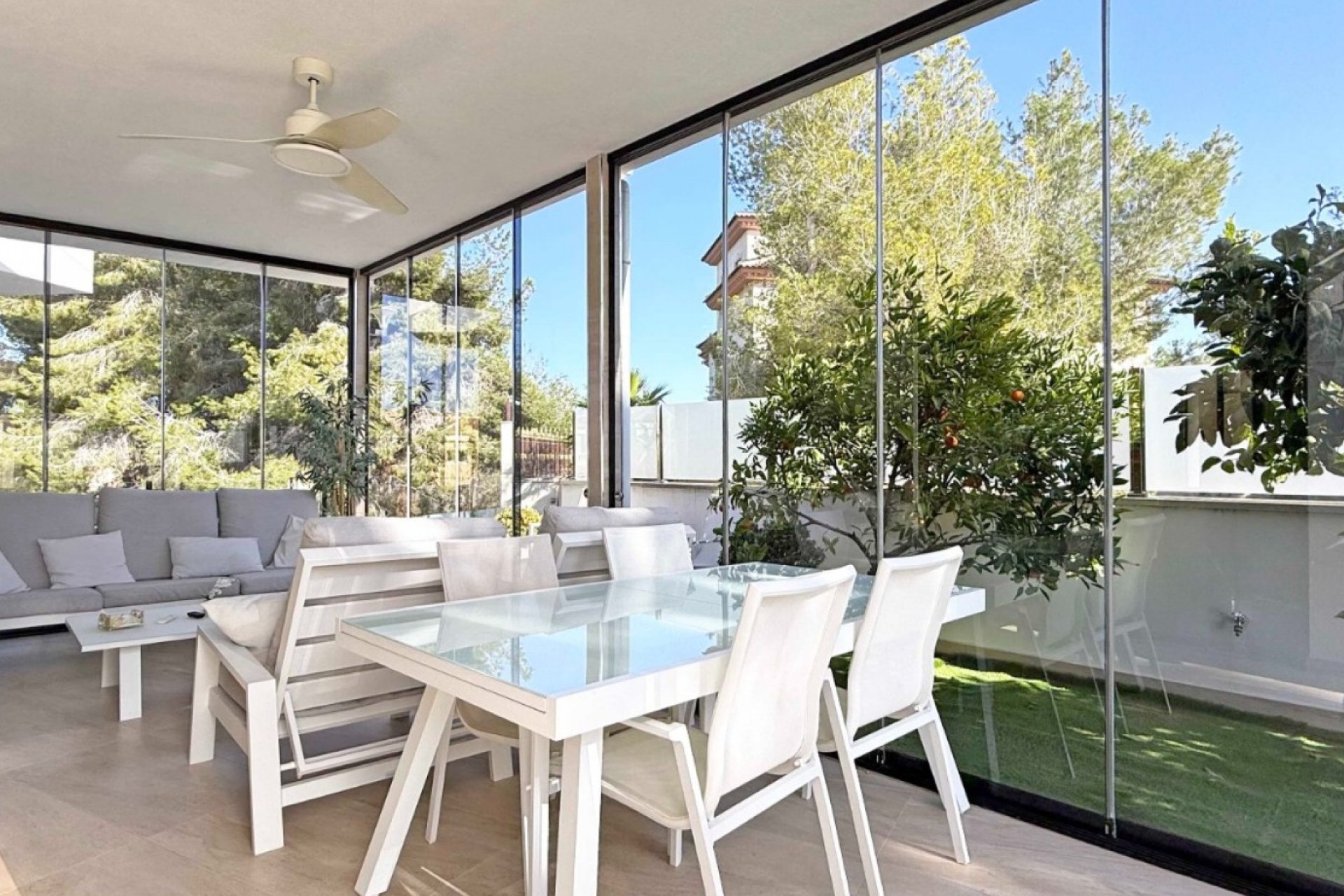 Herverkoop - Villa -
Orihuela Costa - Costa Blanca