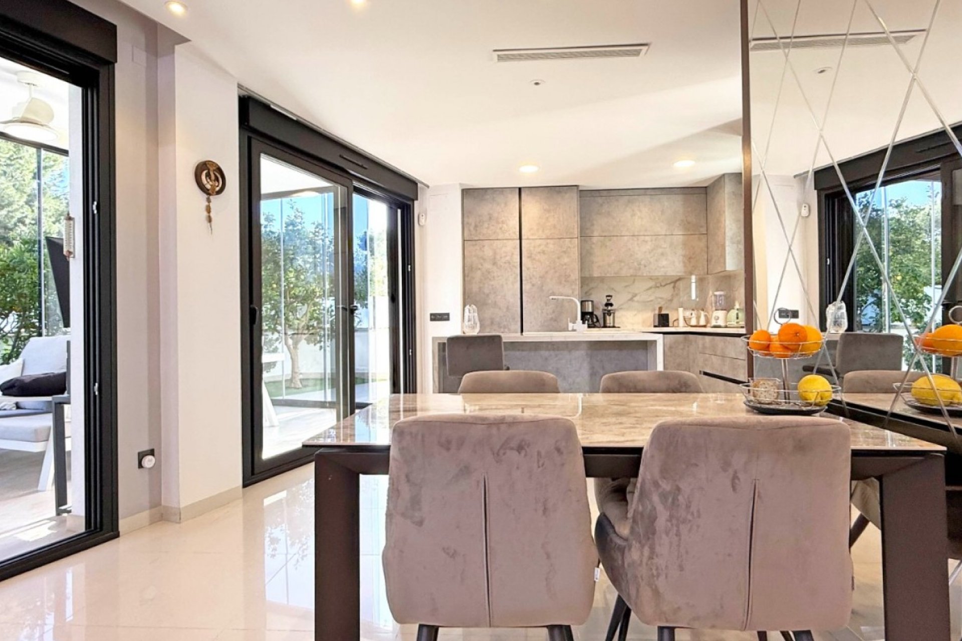 Herverkoop - Villa -
Orihuela Costa - Costa Blanca