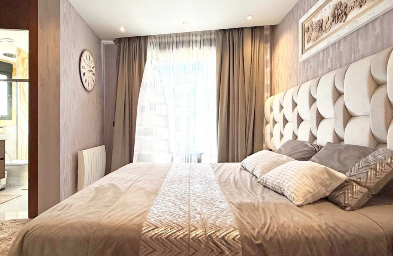 Herverkoop - Villa -
Orihuela Costa - Costa Blanca