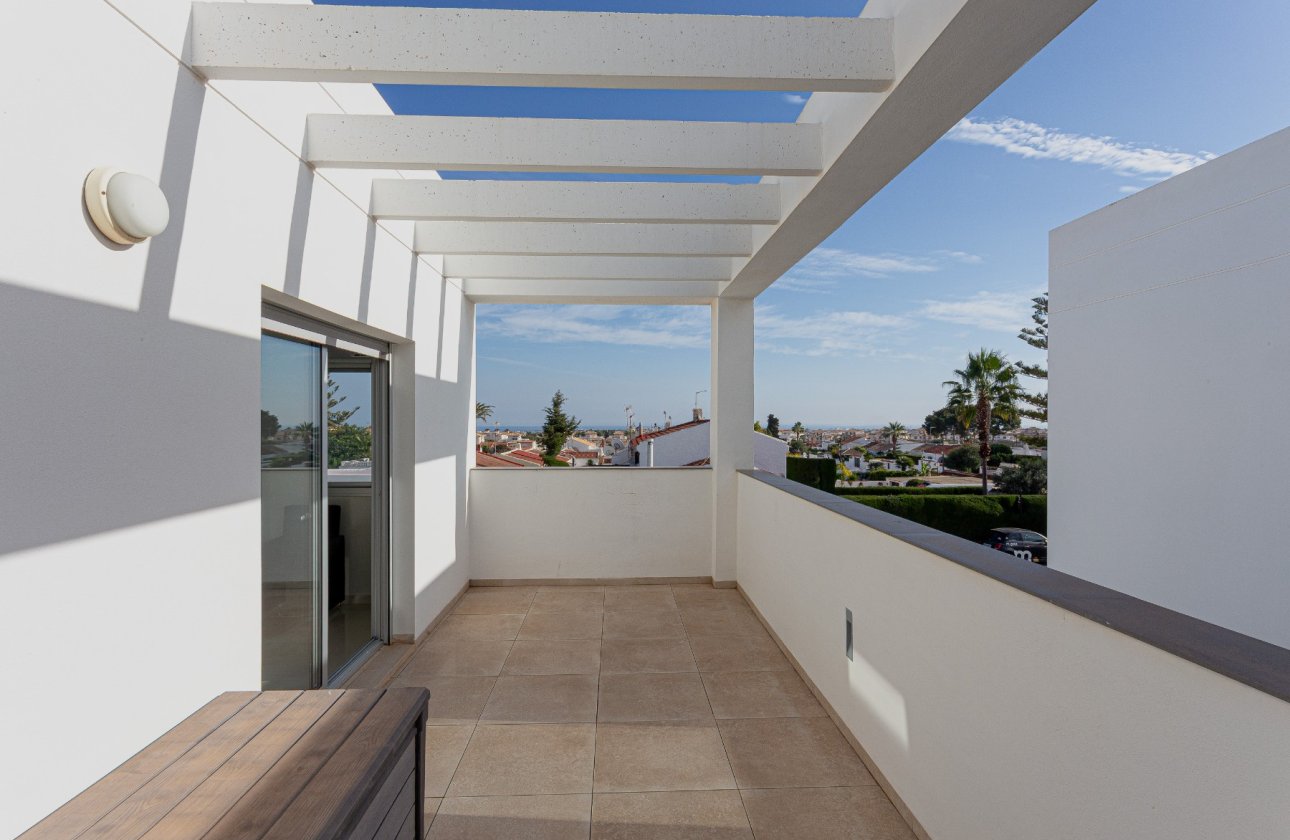 Herverkoop - Villa -
Orihuela Costa - Costa Blanca