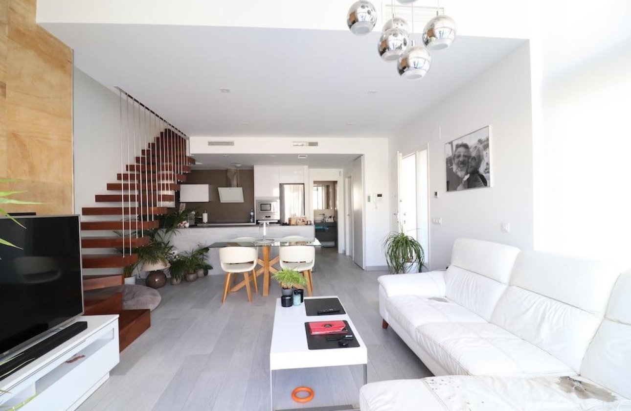 Herverkoop - Villa -
Orihuela Costa - Costa Blanca