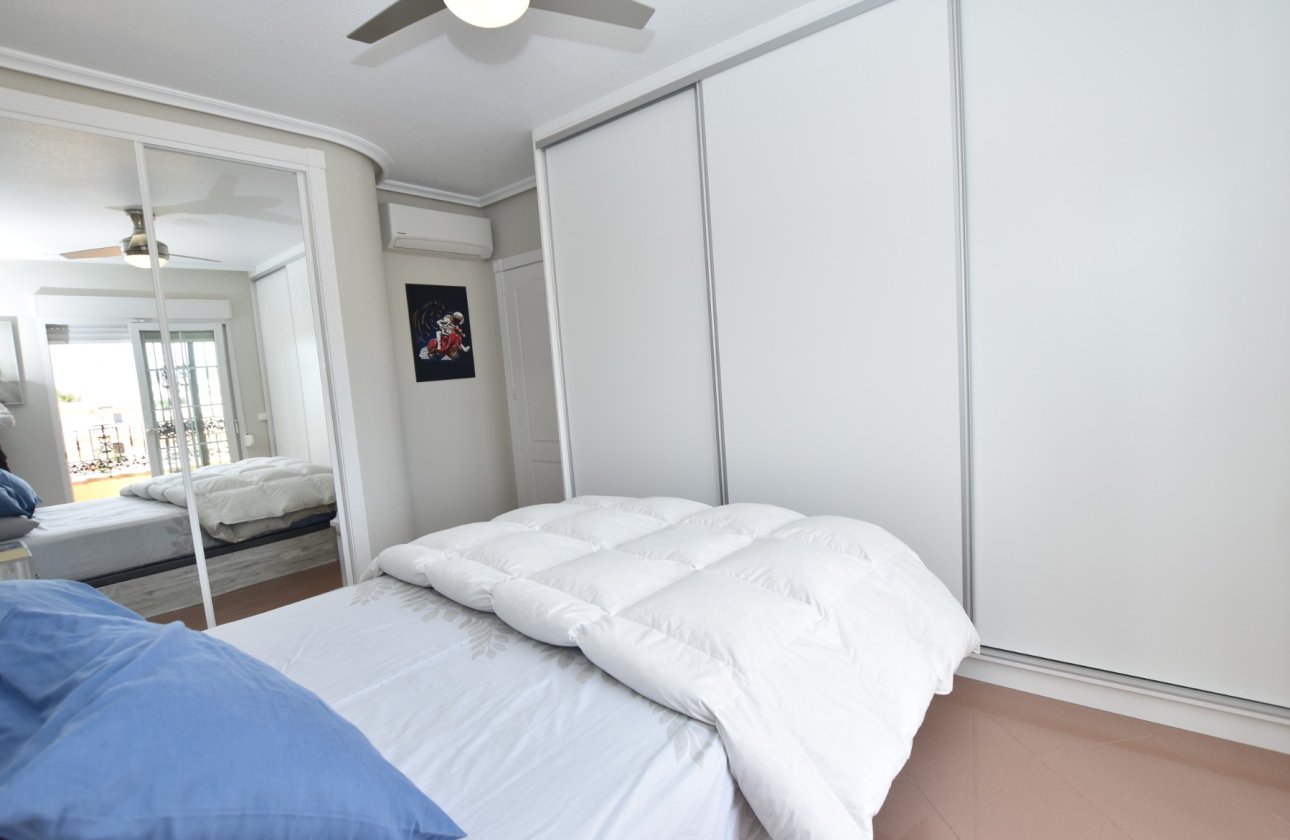 Herverkoop - Villa -
Orihuela Costa - Costa Blanca