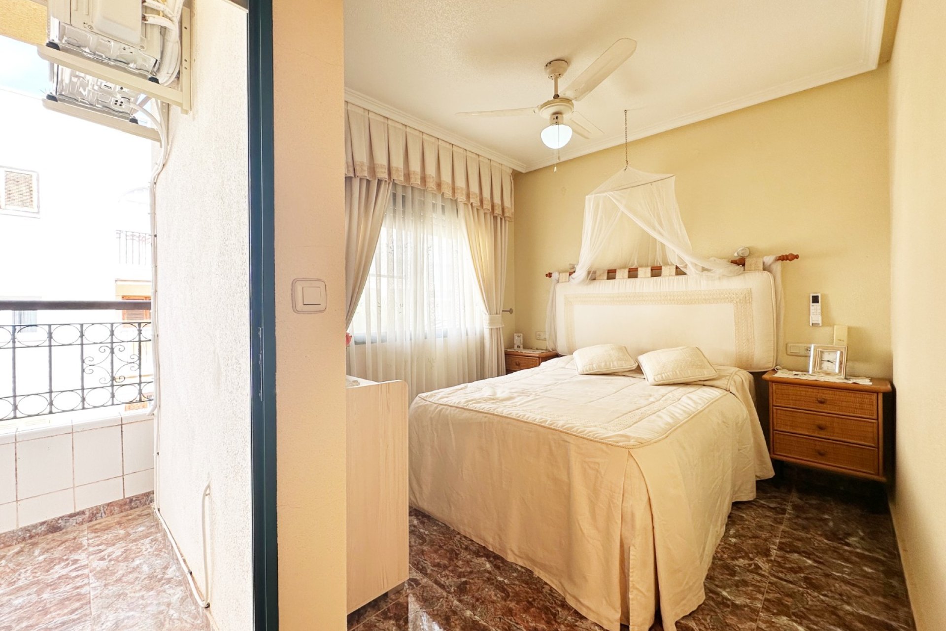 Herverkoop - Villa -
Orihuela Costa - Costa Blanca