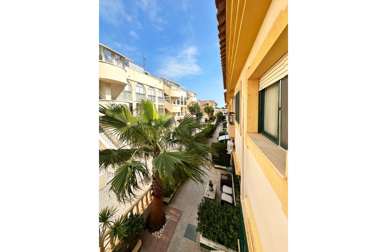 Herverkoop - Villa -
Orihuela Costa - Costa Blanca
