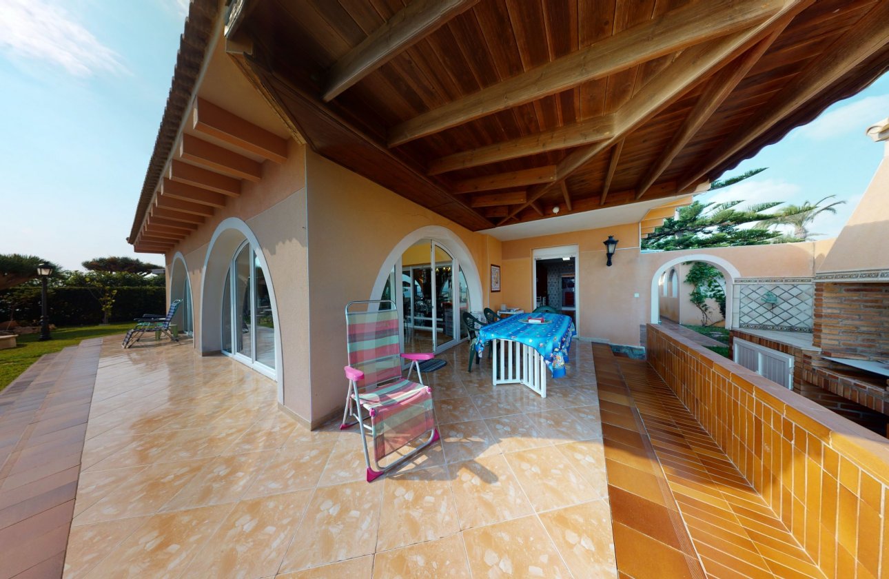 Herverkoop - Villa -
Orihuela Costa - Costa Blanca