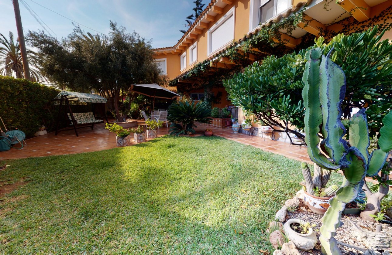 Herverkoop - Villa -
Orihuela Costa - Costa Blanca