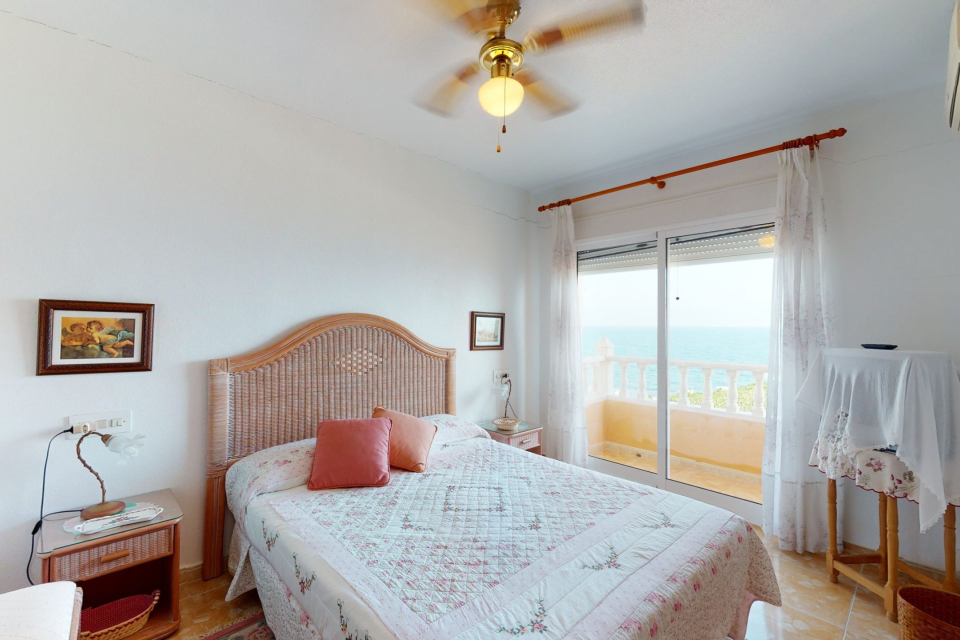 Herverkoop - Villa -
Orihuela Costa - Costa Blanca