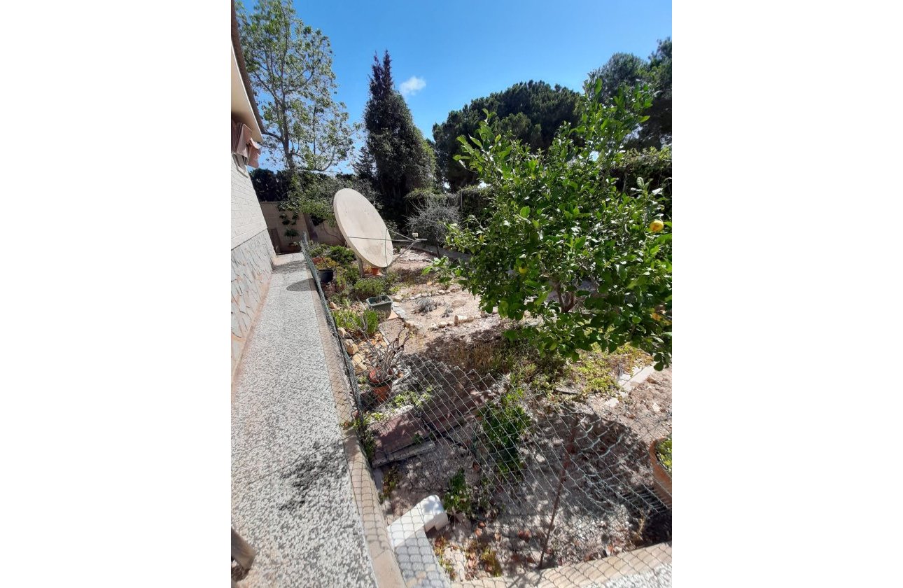 Herverkoop - Villa -
Orihuela Costa - Costa Blanca