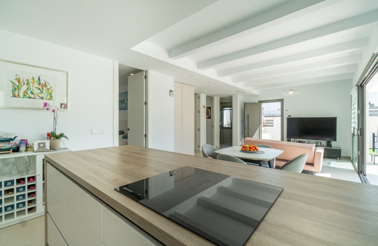 Herverkoop - Villa -
Orihuela Costa - Costa Blanca