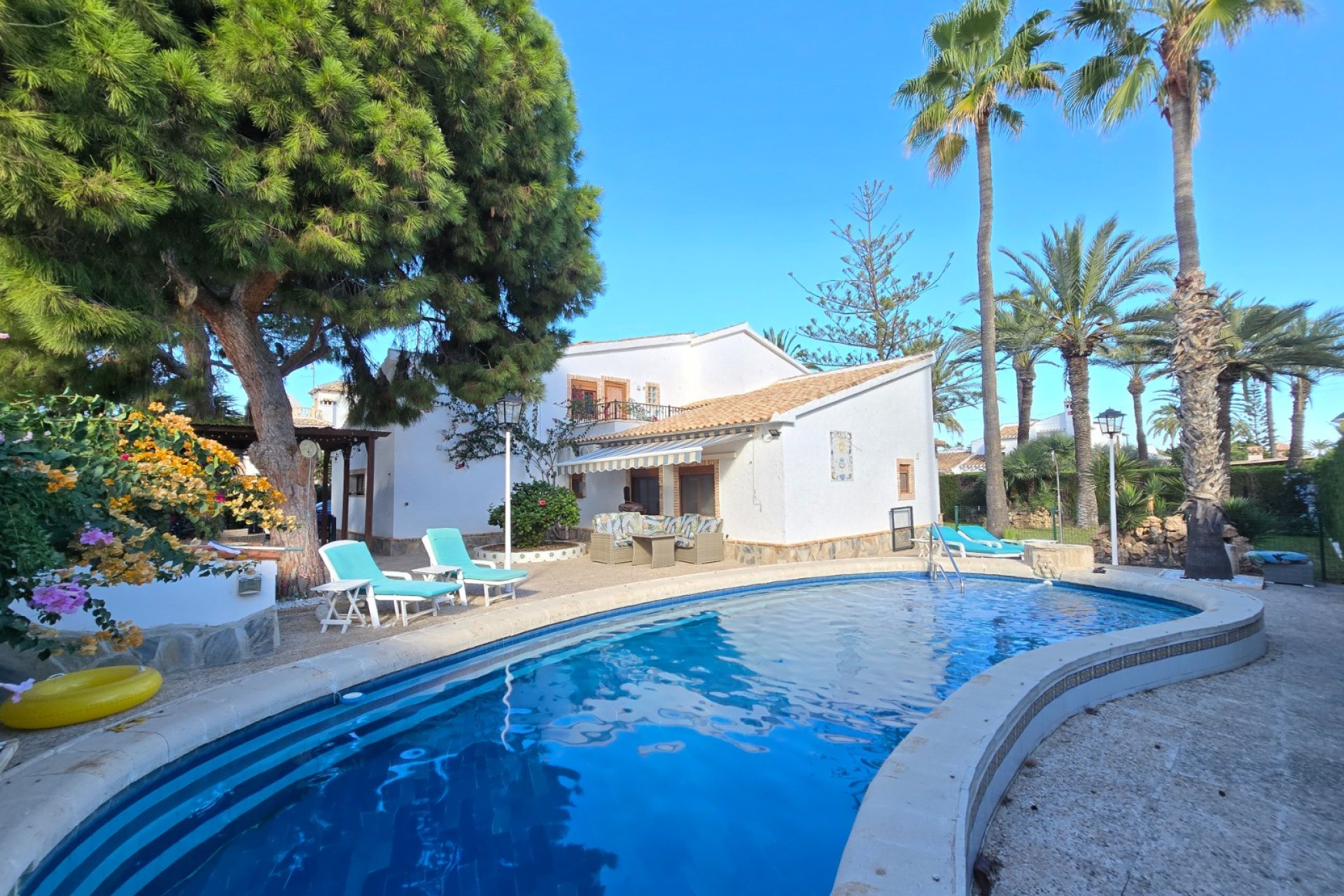 Herverkoop - Villa -
Orihuela Costa - Costa Blanca