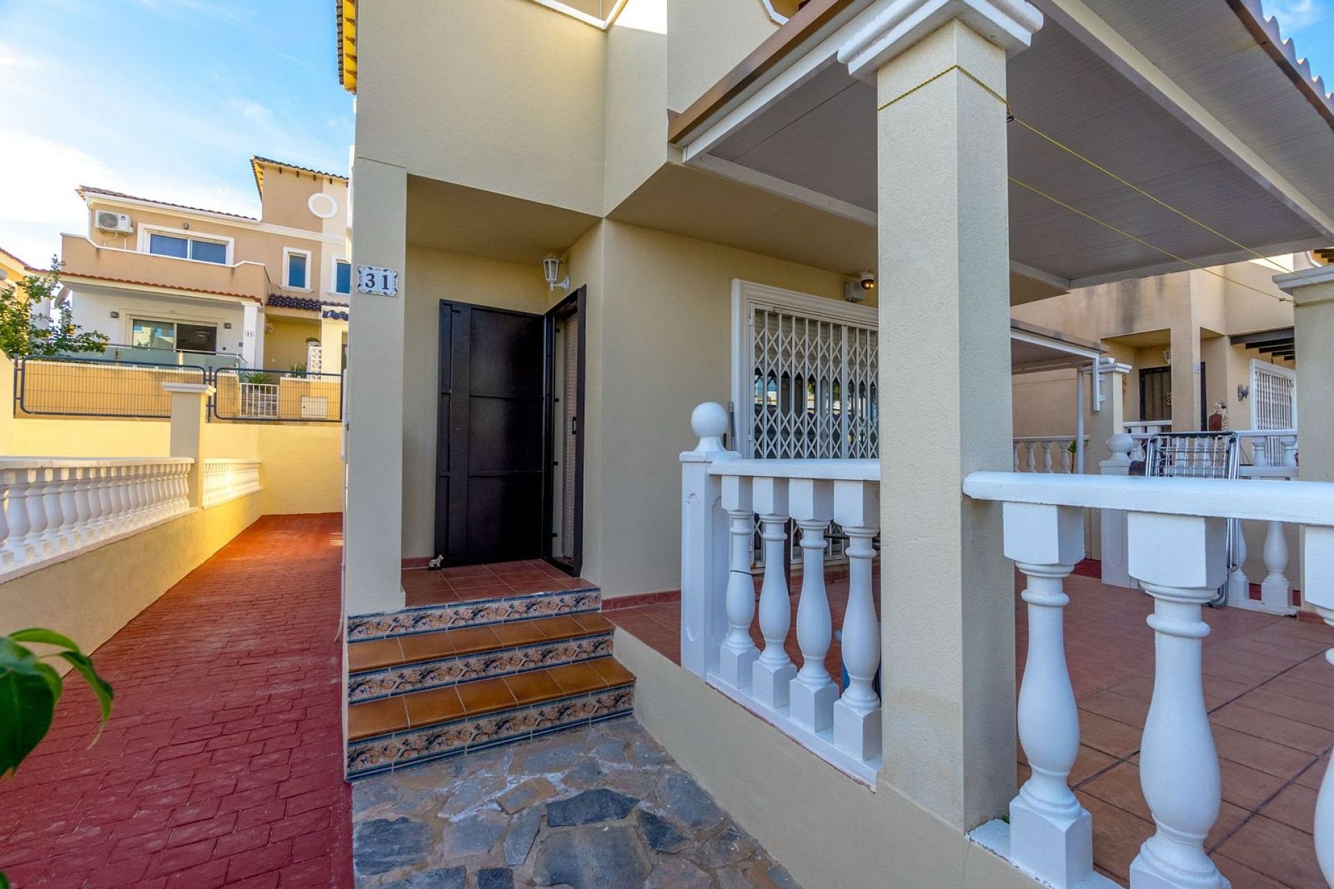 Herverkoop - Villa -
Orihuela Costa - Costa Blanca