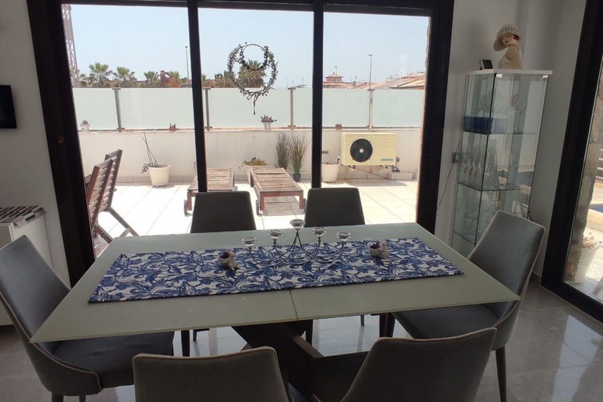 Herverkoop - Villa -
Orihuela Costa - Costa Blanca
