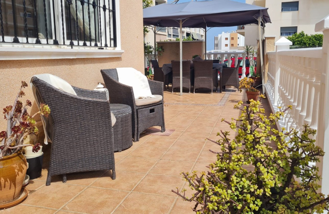 Herverkoop - Villa -
Orihuela Costa - Costa Blanca